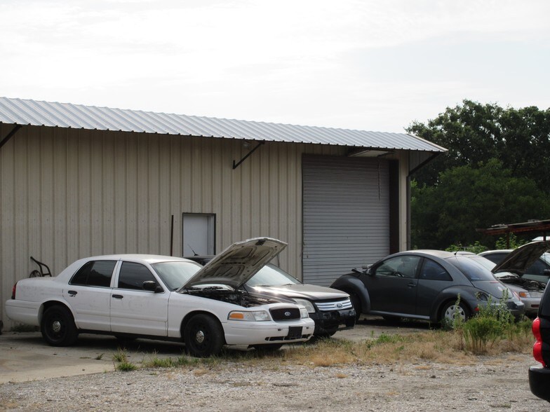 More Photos Of 2211 State Highway 69 S, Greenville Auto Repair For Lease