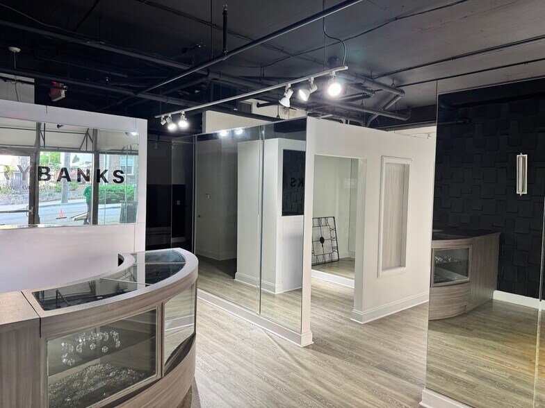 More Photos Of 905 Juniper St, Atlanta Apartments For Sale