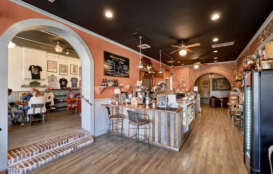 More Photos Of 214 E 1st St, Hermann Storefront Retail Residential For Sale