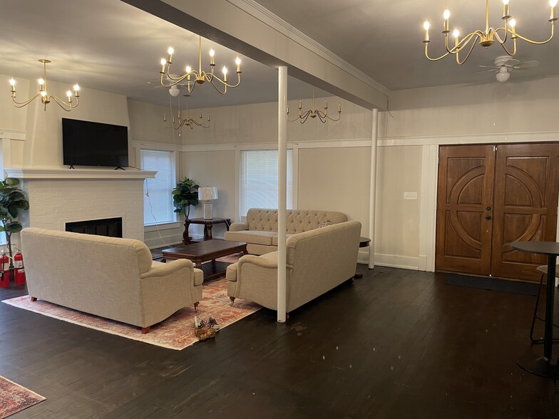 More Photos Of 9718 Dixie Hwy, Louisville Freestanding For Sale