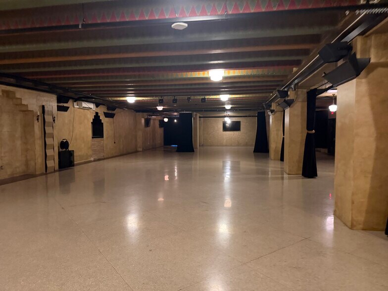 More Photos Of 200 N 11th St, Fort Smith Religious Facility For Sale