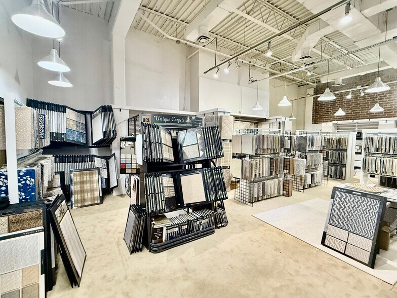 More Photos Of 690 Miami Cir NE, Atlanta Storefront For Lease