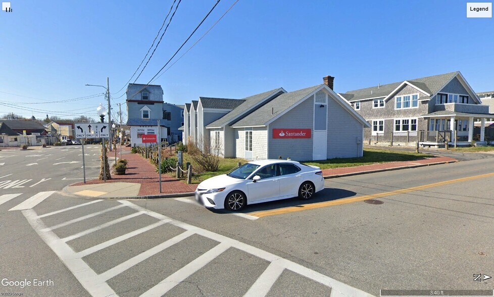 More Photos Of 3 Oak Bluffs Ave, Vineyard Haven Bank For Sale