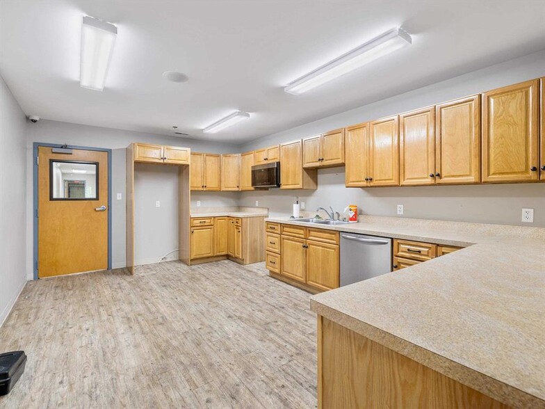 More Photos Of 6976 W Louisville Ln, Owensboro Light Manufacturing For Sale