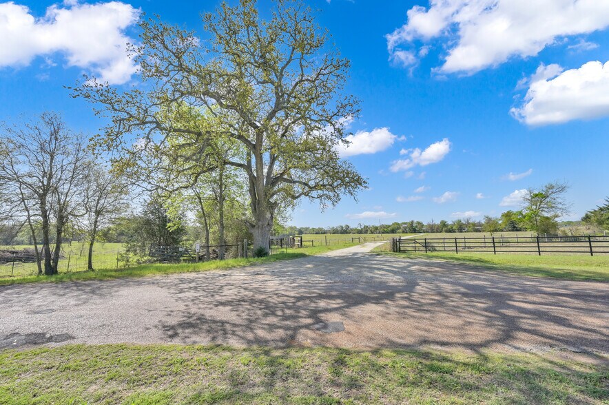 More Photos Of S Hickory Loop, Calvert Land For Sale