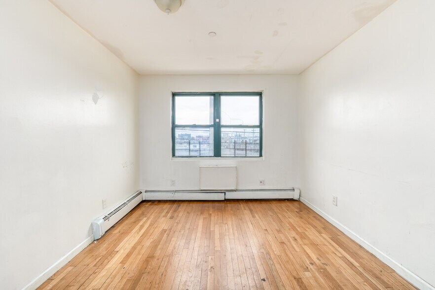 More Photos Of 311 Beach 53rd St, Far Rockaway Apartments For Sale