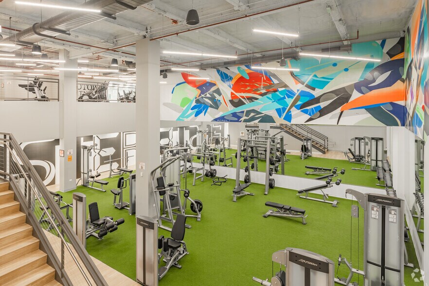 More Photos Of 8600 W Bryn Mawr Ave, Chicago Office For Lease