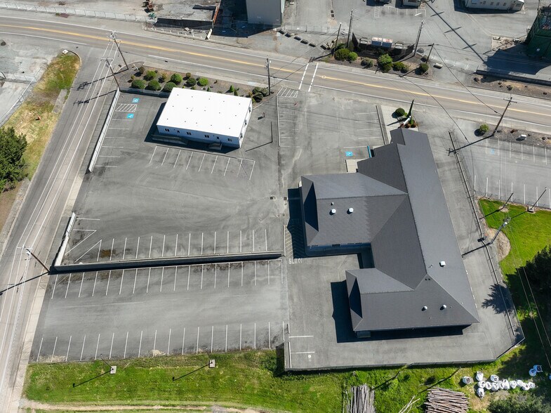 More Photos Of 2665 Glendale Valley Rd, Glendale Office For Sale