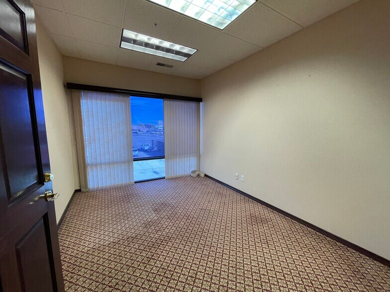 More Photos Of 931 S 9th St, Bismarck Loft Creative Space For Sale