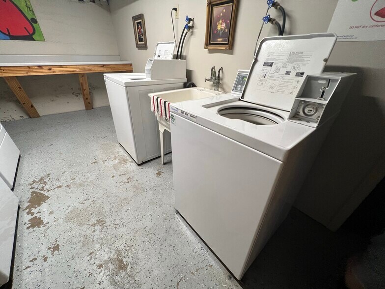 More Photos Of 3 Church St, St Catharines Apartments For Sale