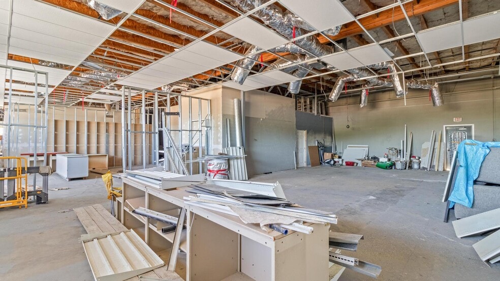 More Photos Of 2621 S Chestnut Ave, Fresno Freestanding For Sale