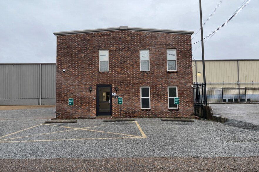 More Photos Of 432 N Royal St, Jackson Warehouse For Lease