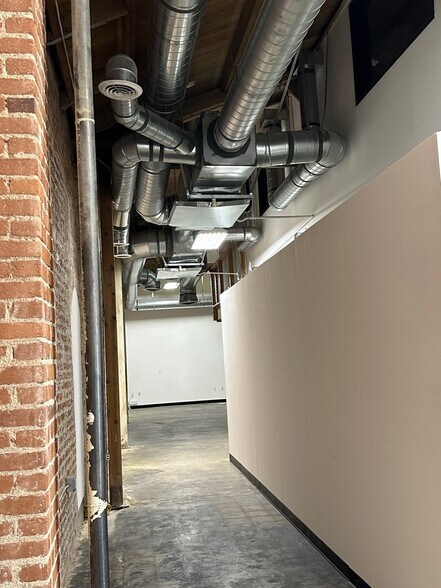 More Photos Of 3608-3610 San Fernando Rd, Glendale Loft Creative Space For Sale