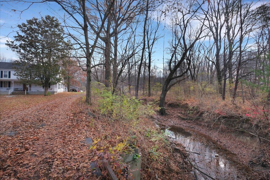 More Photos Of 9512 National Turnpike, Fairdale Land For Sale