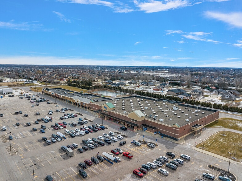 More Photos Of 16320-16700 26 Mile Rd, Macomb Supermarket For Lease