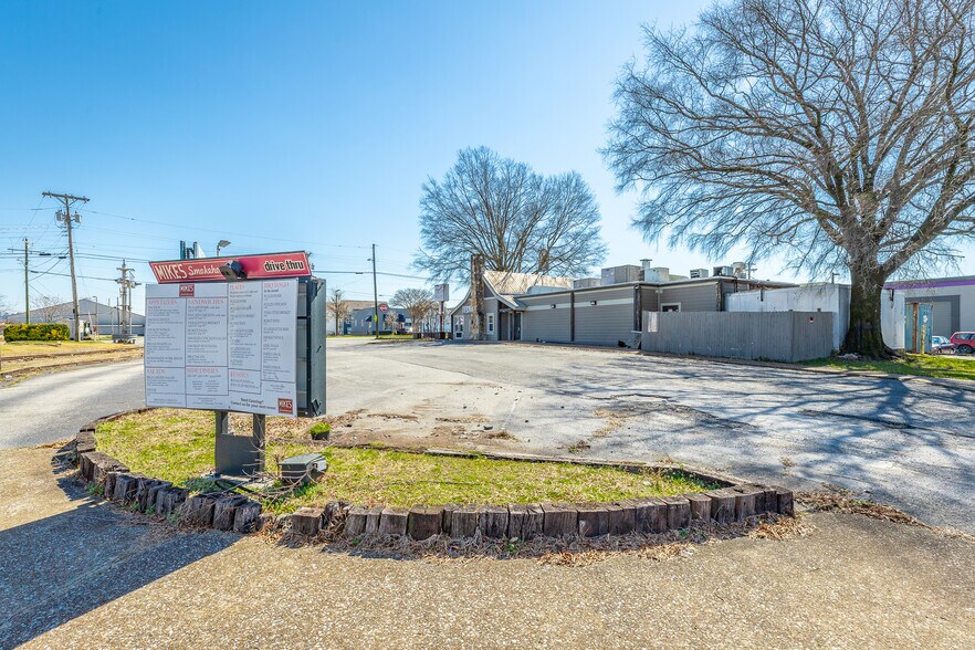 More Photos Of 3147 Broad St, Chattanooga Restaurant For Sale