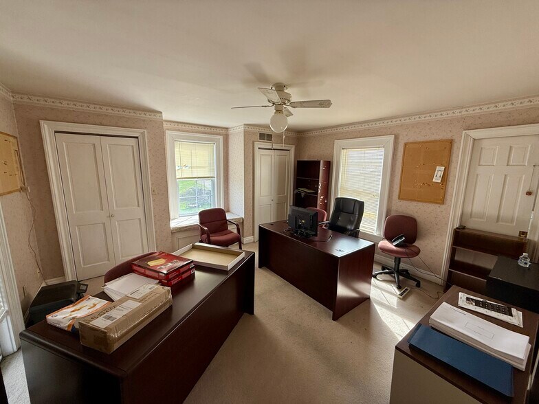 More Photos Of 403 George St, Aurora Office For Sale