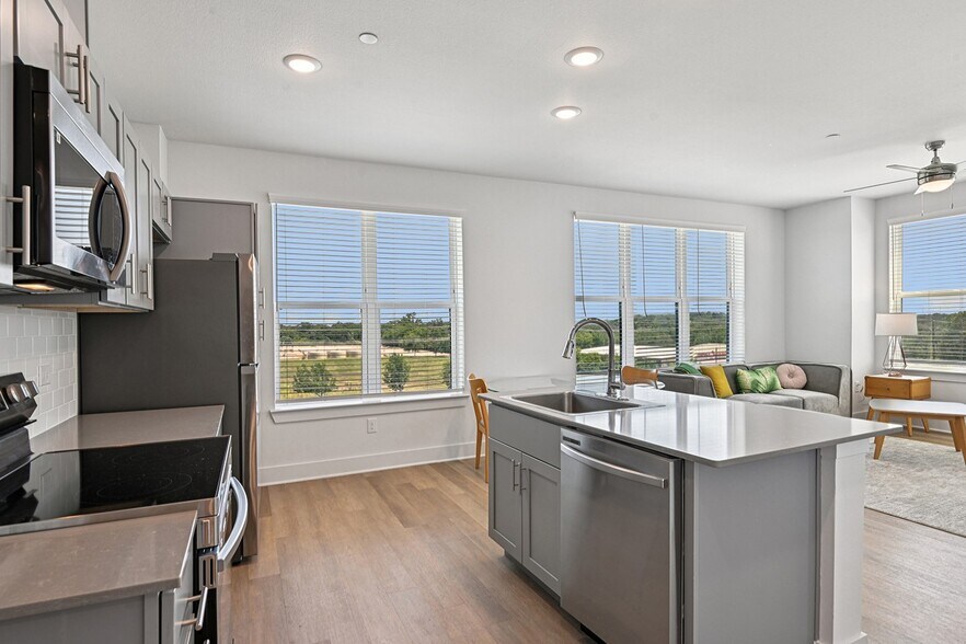 More Photos Of 4830 E Rosedale St, Fort Worth Apartments For Lease