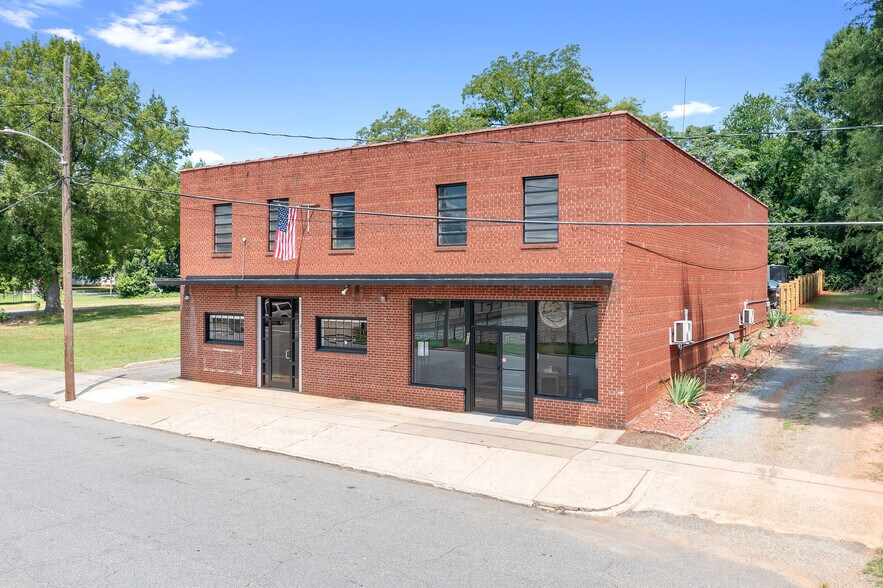 Primary Photo Of 426-430 Western Ave, Statesville Freestanding For Sale