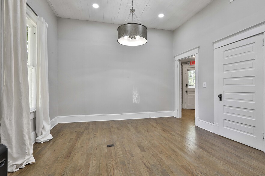 More Photos Of 53 Washington St, Fairburn Office For Sale