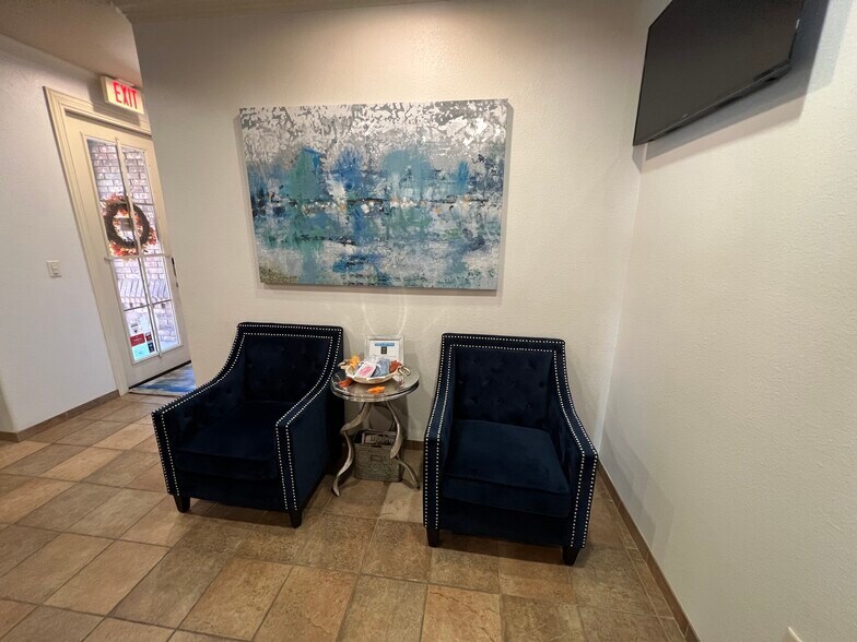 More Photos Of 2800 William D Tate Ave, Grapevine Medical For Lease