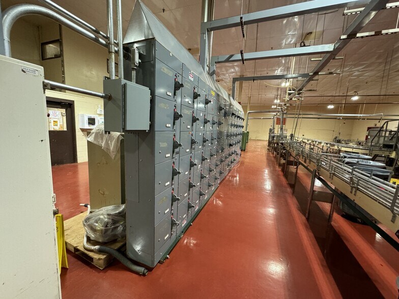 More Photos Of 45 Finnell Dr, Weymouth Manufacturing For Sale