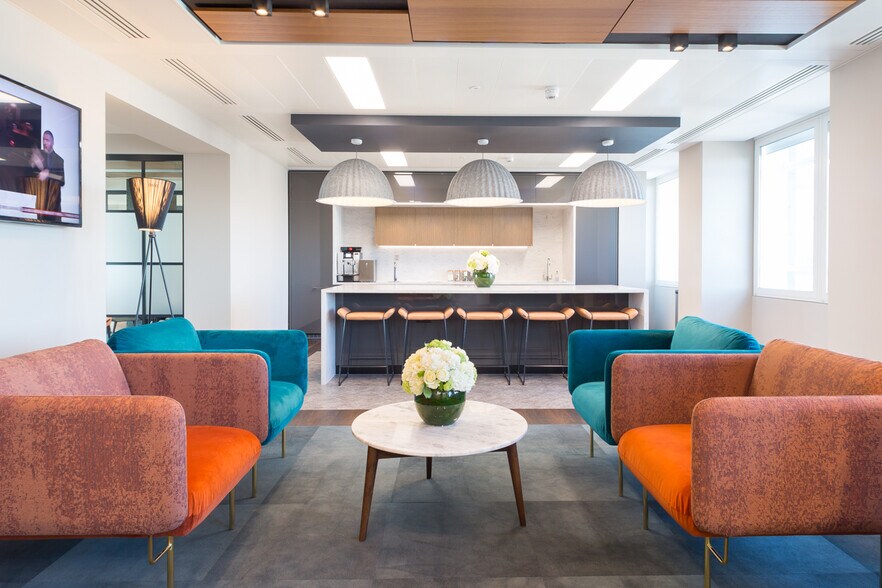 More Photos Of 33 Cavendish Sq, London Office For Lease