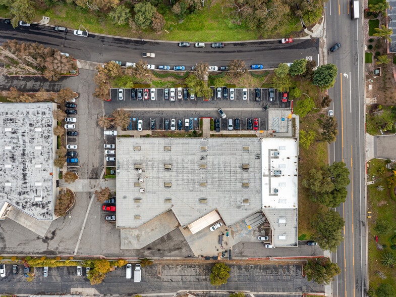 More Photos Of 2465 Dogwood Way, Vista Warehouse For Lease
