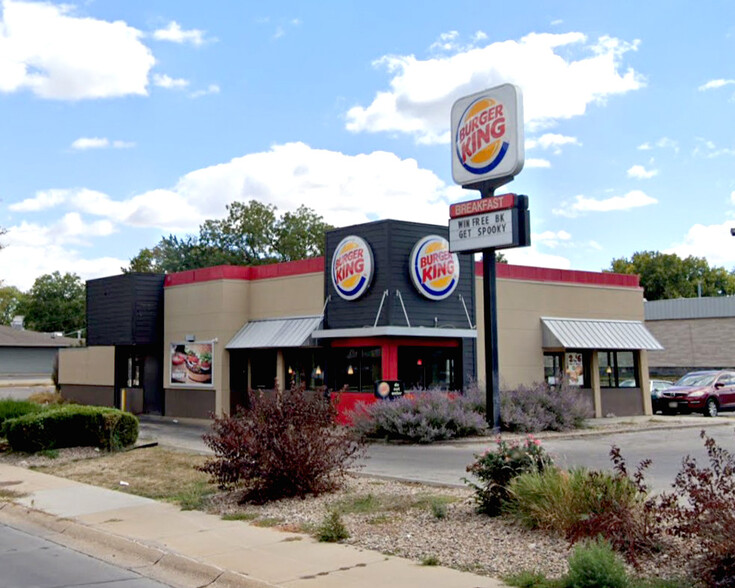 Primary Photo Of 1448 N 48th St, Lincoln Fast Food For Sale