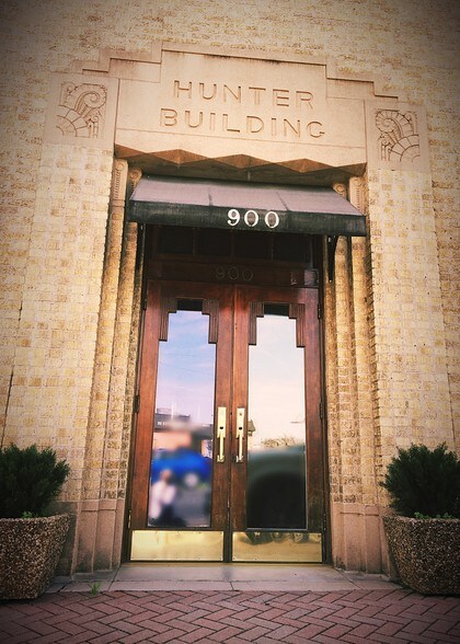 More Photos Of 900 Market St, Shreveport Office For Sale