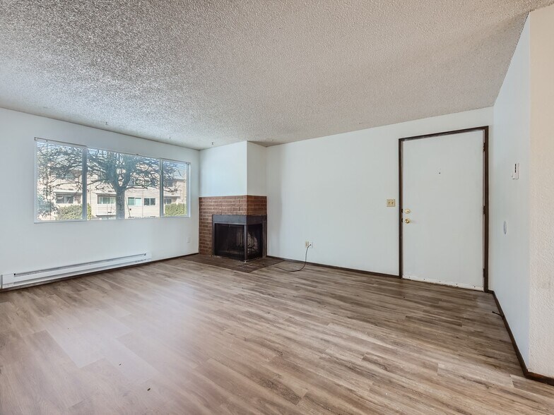More Photos Of 1031 SW 122nd St, Seattle Apartments For Sale