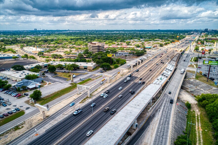 More Photos Of 2800 NE Loop 410, San Antonio Light Distribution For Lease