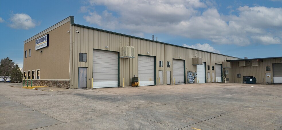 More Photos Of 395 W 67th St, Loveland Warehouse For Lease