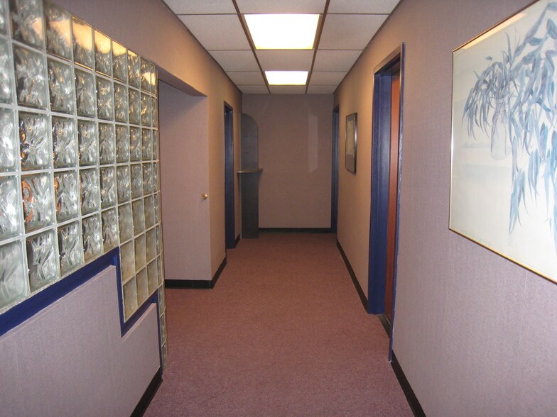 More Photos Of 4419 Falls Rd, Baltimore Medical For Sale