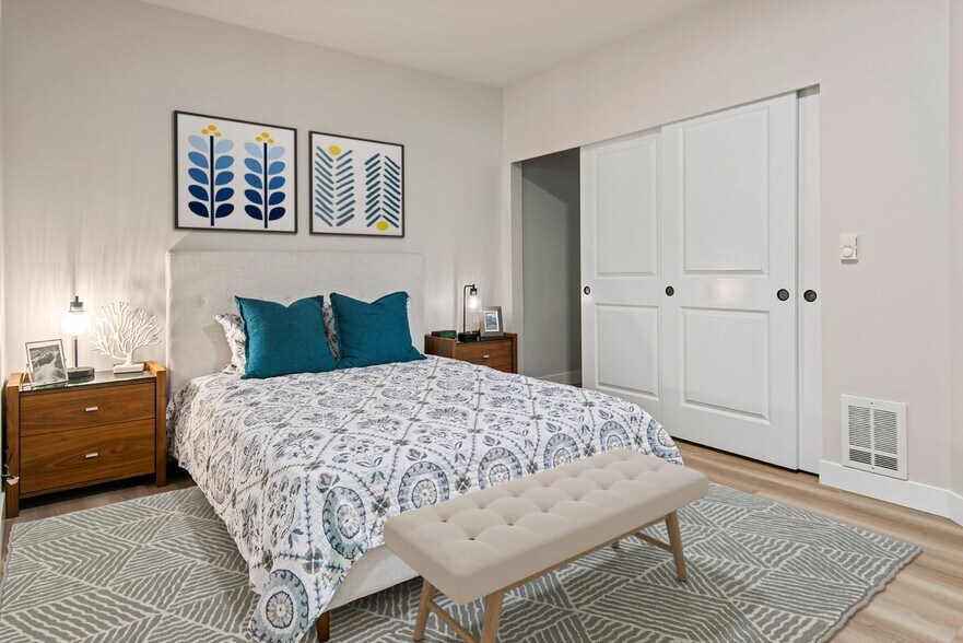 More Photos Of 1900 Queen Anne Ave N, Seattle Apartments For Lease