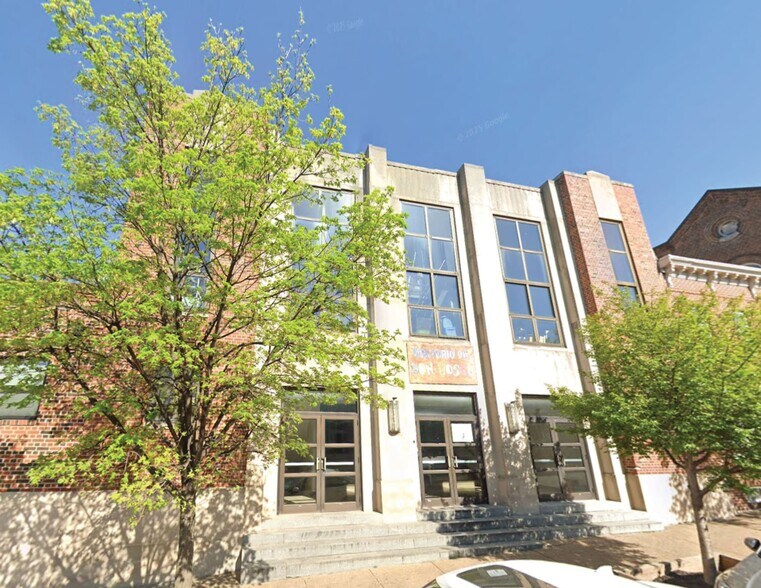 More Photos Of 3600 Claremont St, Baltimore Religious Facility For Sale