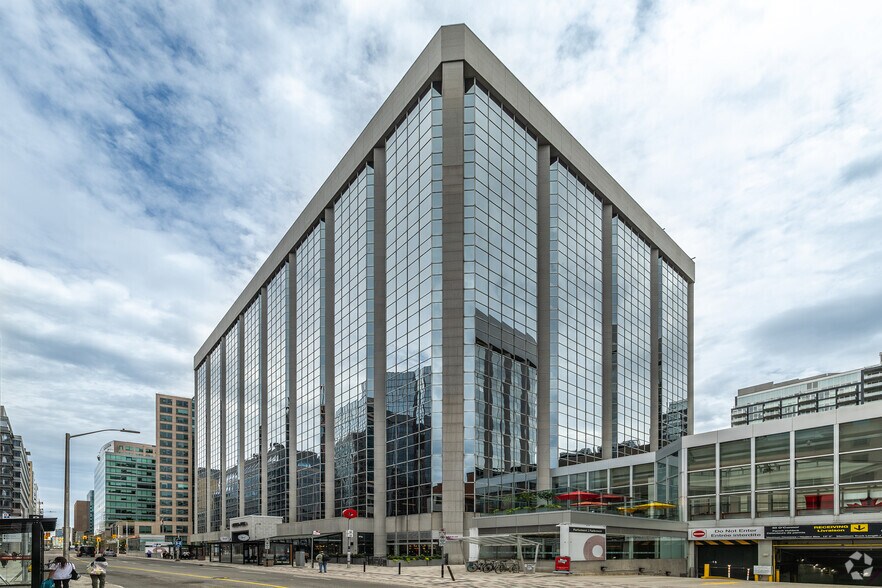 More Photos Of 50 O'Connor St, Ottawa Office For Lease