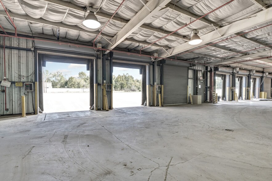 More Photos Of 13343 Interstate 20 E, Tyler Warehouse For Lease