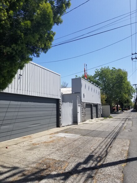 More Photos Of 2122 X St, Sacramento Flex For Sale