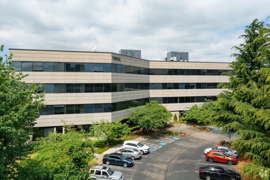 More Photos Of 20415 72nd Ave S, Kent Unknown For Lease