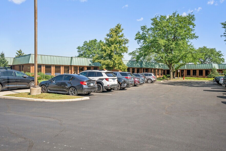 More Photos Of 1323 Butterfield Rd, Downers Grove Unknown For Lease