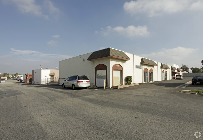 Primary Photo Of 17635-17639 Rowland St, City Of Industry Manufacturing For Lease