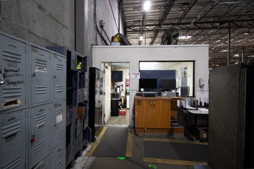 More Photos Of 415 Codoni Ave, Modesto Warehouse For Lease