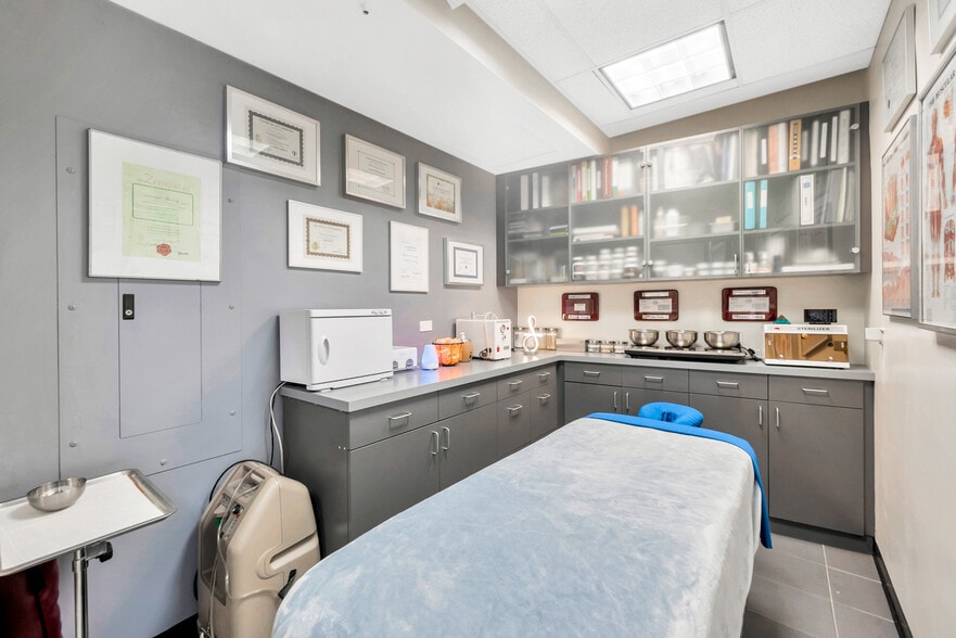 More Photos Of 24691 Del Prado Ave, Dana Point Freestanding For Sale