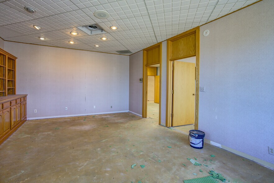 More Photos Of 18950 Base Camp Rd, Monument Office For Lease