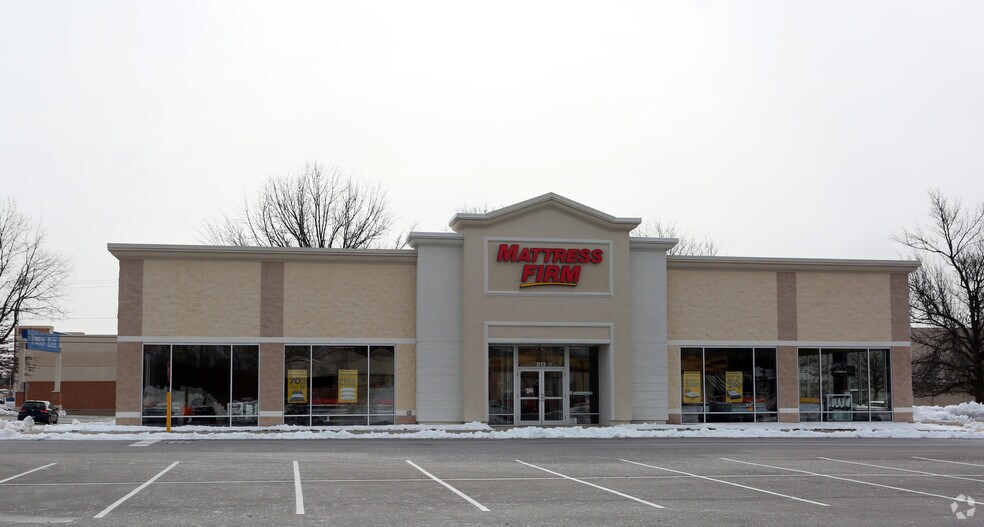 More Photos Of 801-819 Goucher Blvd, Towson Unknown For Lease