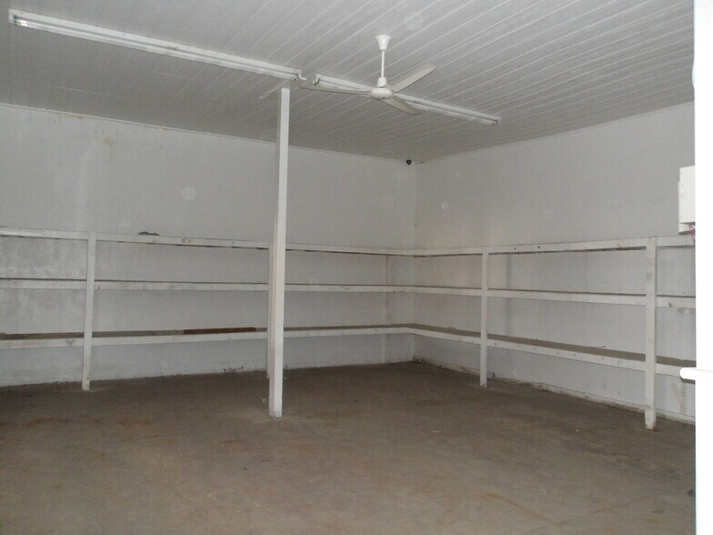 More Photos Of 618 W Van Buren Ave, Harlingen Light Distribution For Sale