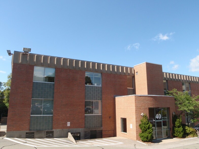 More Photos Of 40 Washington St, Wellesley Office For Lease