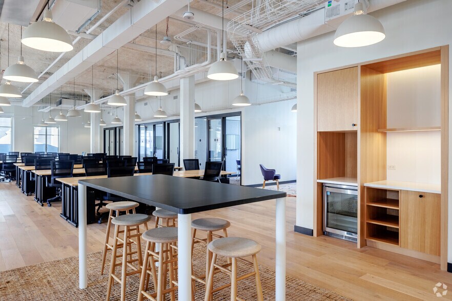 More Photos Of 821 17th St, Denver Office For Sale