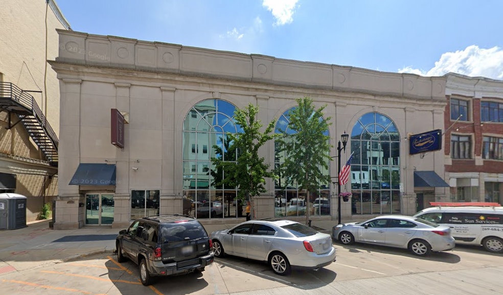 More Photos Of 222 S Michigan St, South Bend Restaurant For Sale